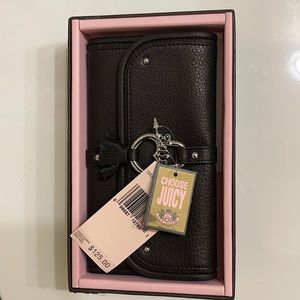Juicy Couture NWT Black Pebbled Leather Woman’s Wallet